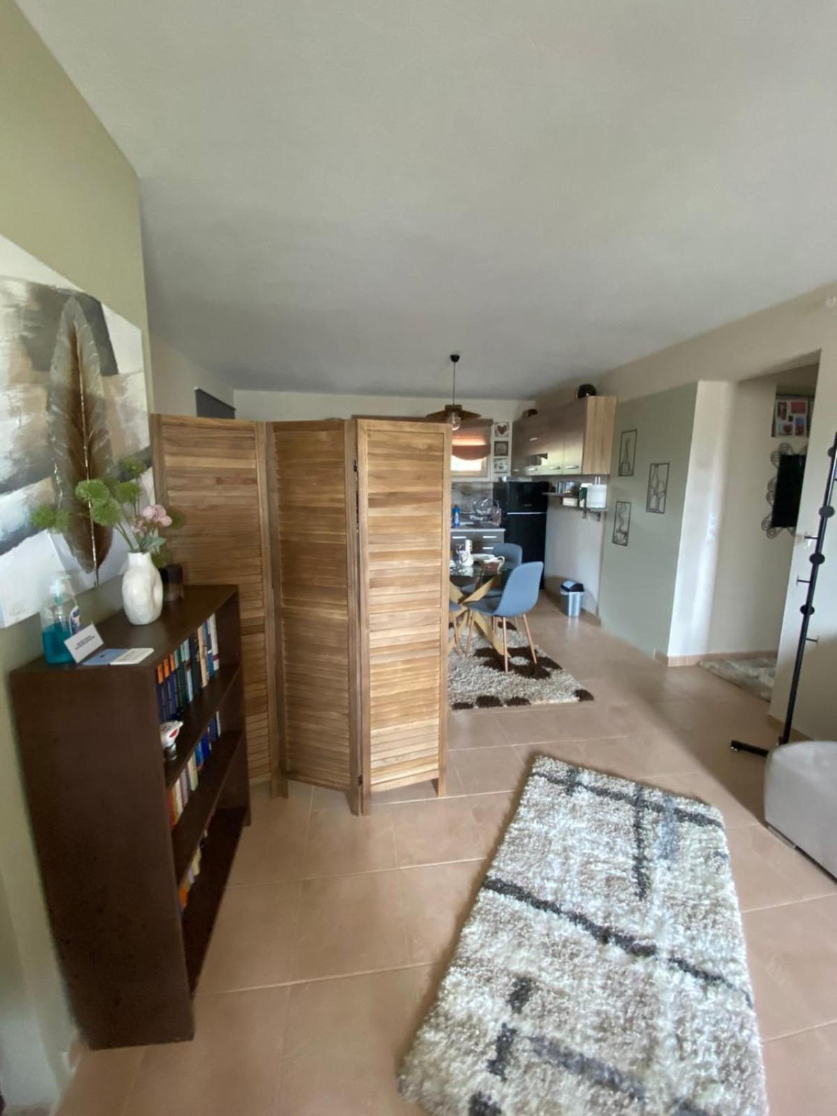 Golden House Apartment อเล็กซานโดรโพลิส ภายนอก รูปภาพ